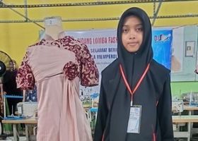 Mewakili Kabupaten Kotawaringin Barat dalam Lomba Kompetensi Siswa Bidang Fashion Tecknology/Tata Busana dalam Lomba Kompetensi Siswa SMK Tingkat Provinsi 